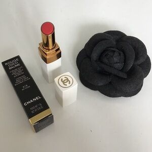 CHANEL Rouge Coco Baume lip balm mini #918 My Rose + black camellia brooch